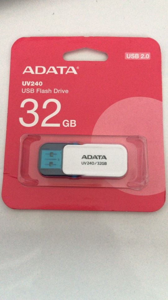 Adata UV240 32GB USB2.0 Siyah USB Bellek -