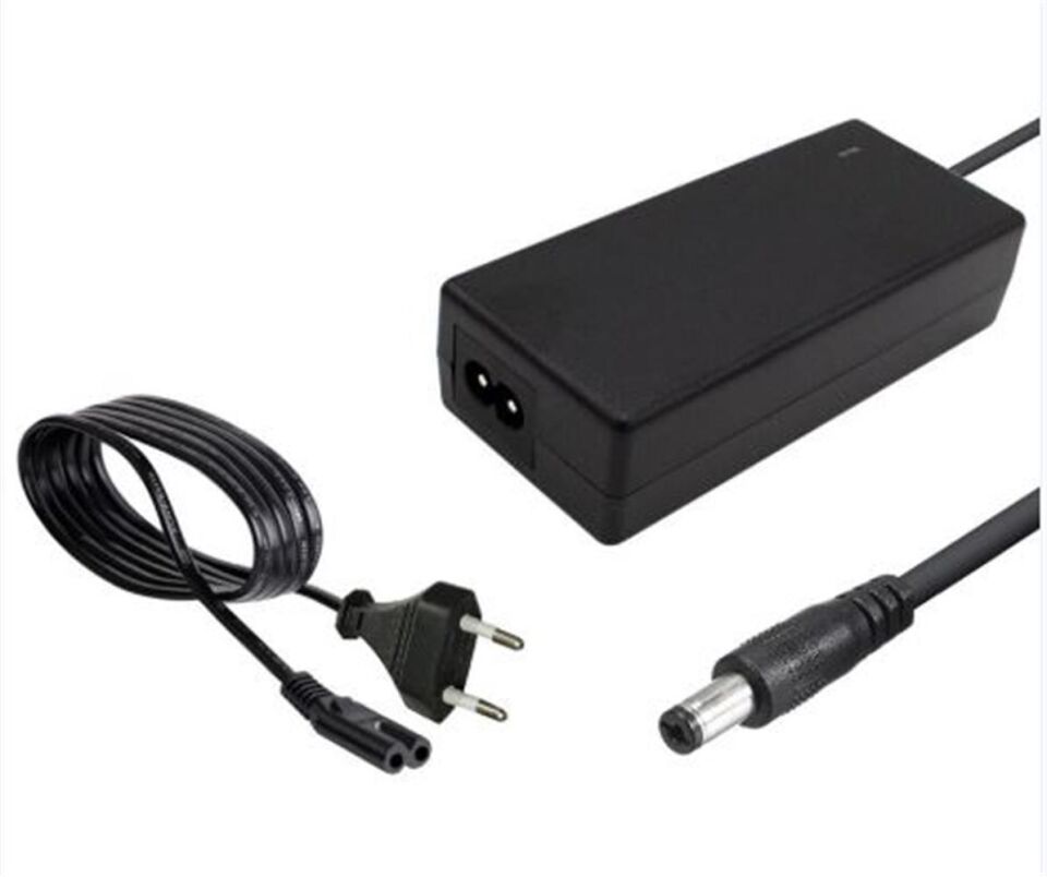 Novacom 12V 5A  Amper Plastik Adaptör