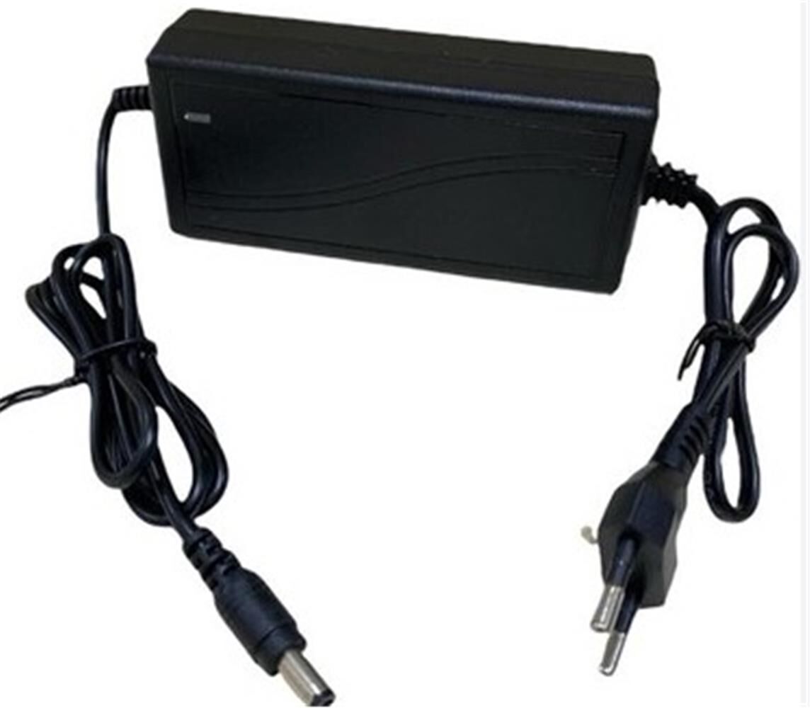 Expotech AD-1205 12V 5 Amper Plastik Adaptör