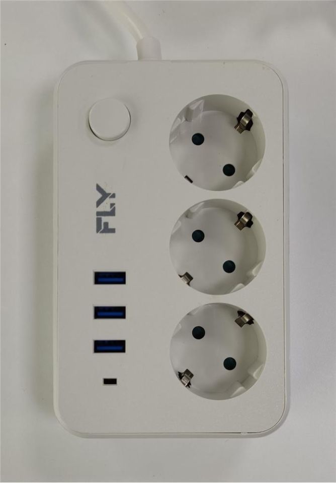 Fly 3406-01 3lü Anahtarlı 2.1A 3Usb Şarj Çıkışı 2mt Anahtarlı  Akım Korumalı Priz Çocuk Koruması